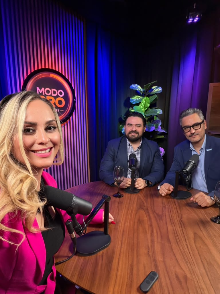 Elda con invitados en Modo Pro