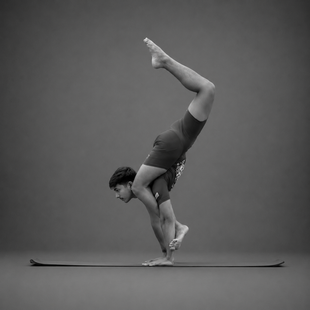 Advanced yogasana inversion trained for competition