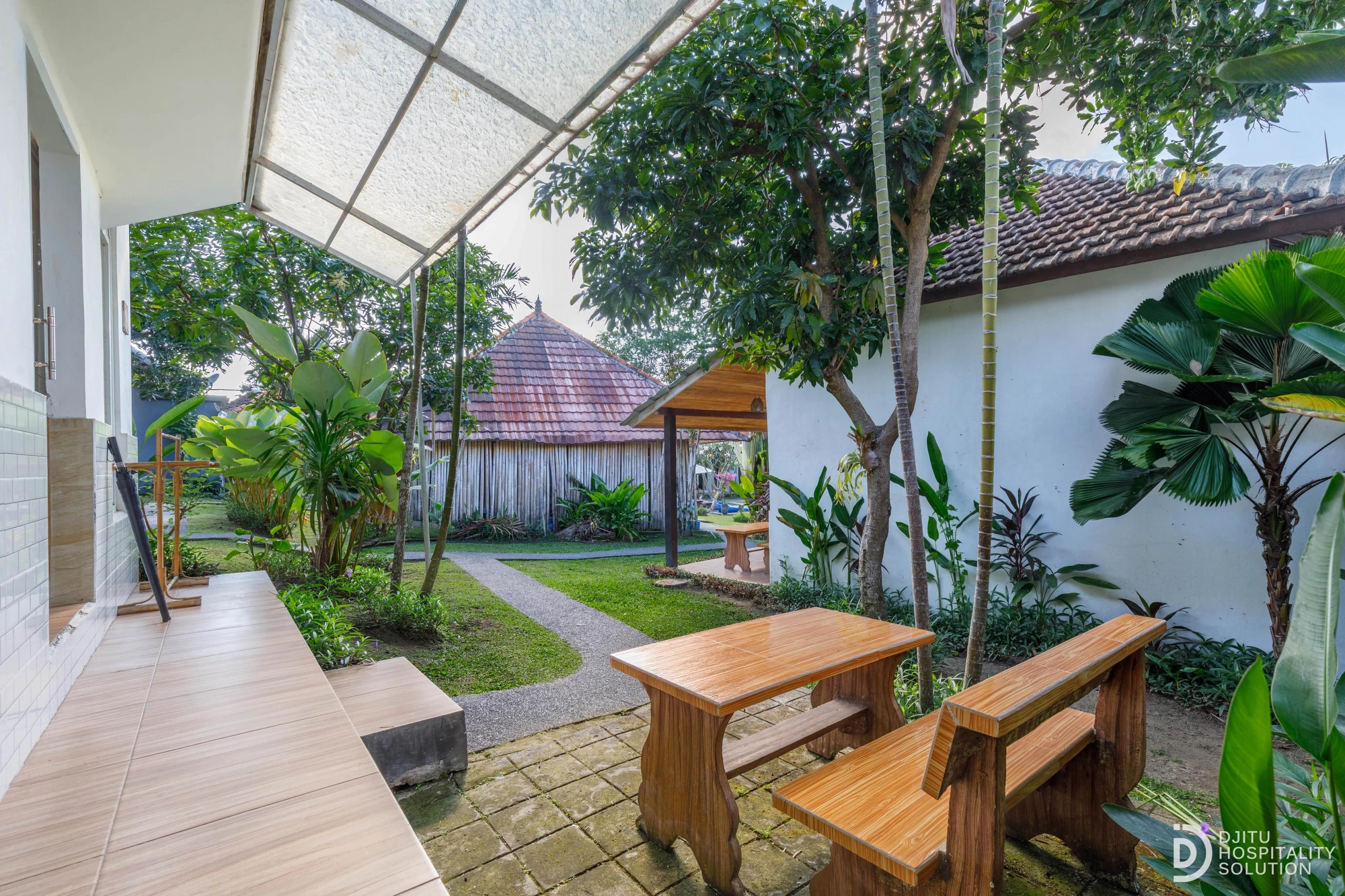 Deluxe Garden View