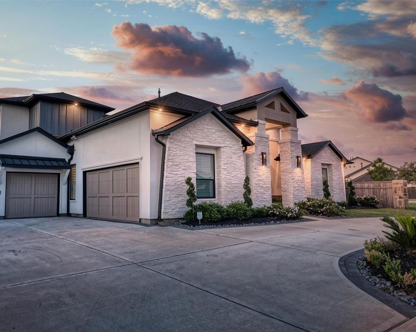 Luxury Houston residence at dusk