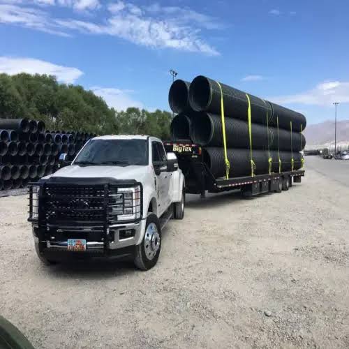 Hotshot pipe run — dually & gooseneck
