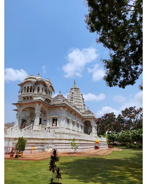 Shree Gajanan Maharaj Temple