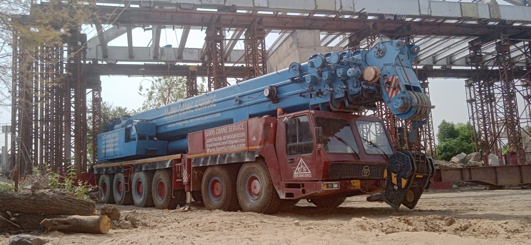 KMK 250 ton heavy lift crane at steel structure site