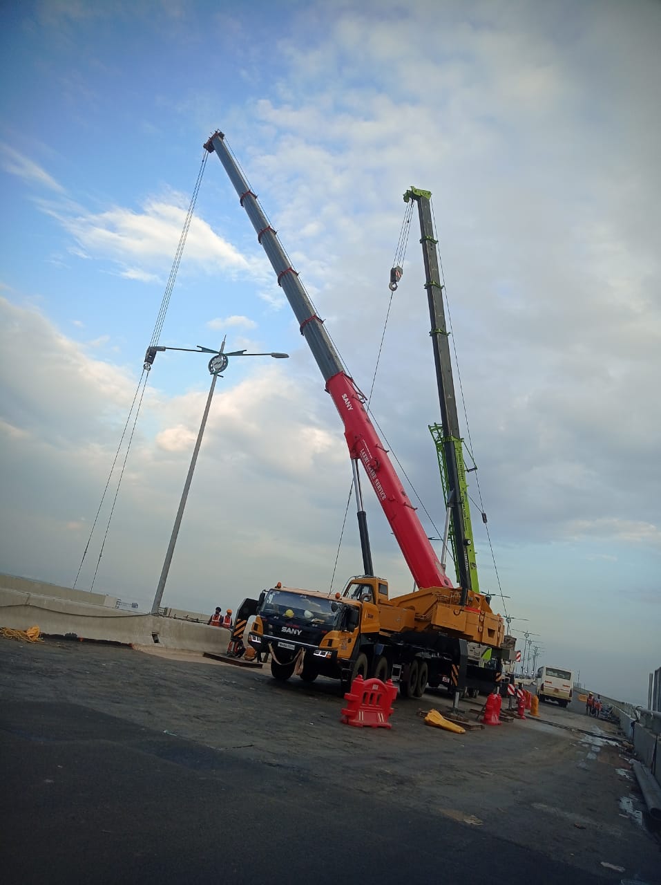 Tandem Highway Lift — SANY
