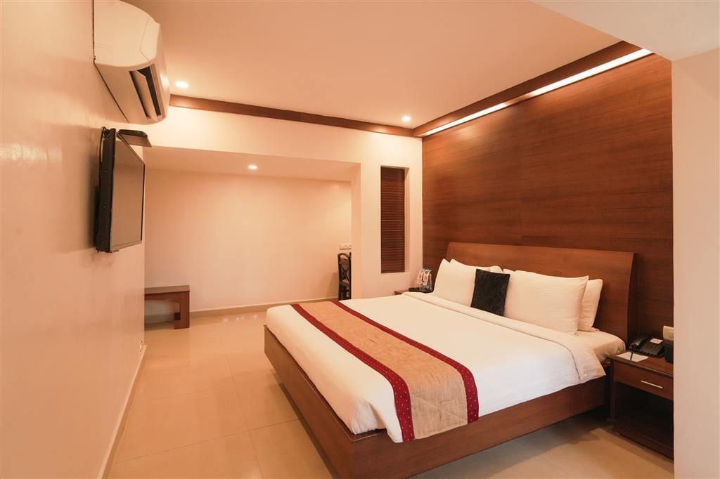 Deluxe Pet-Friendly Room