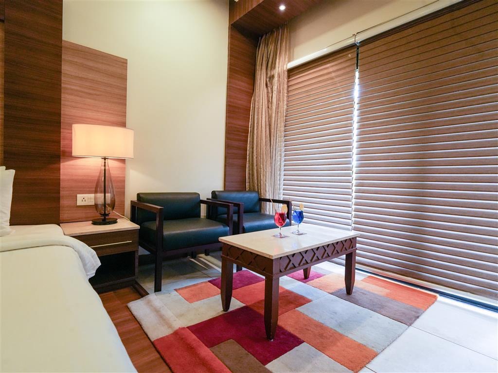 Honeymoon Suite